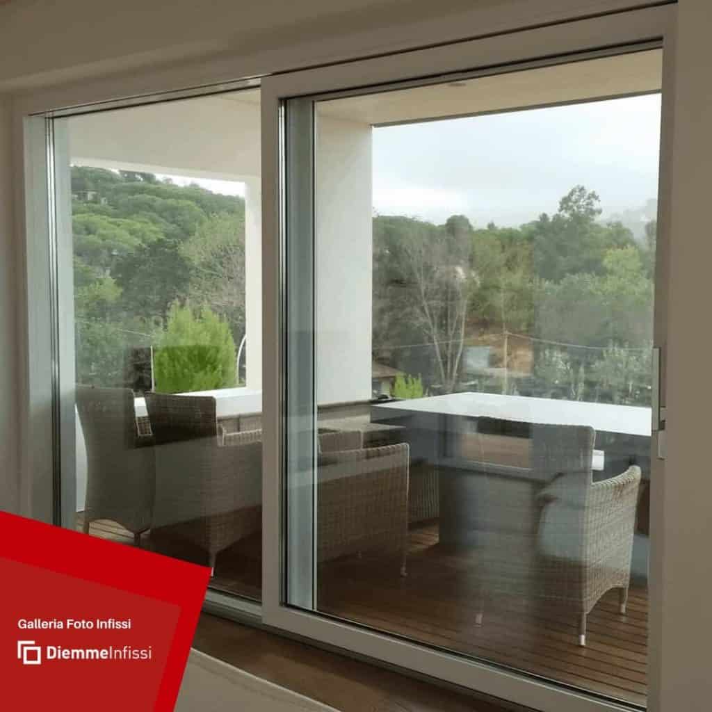 Scorrevoli per balcone e terrazza